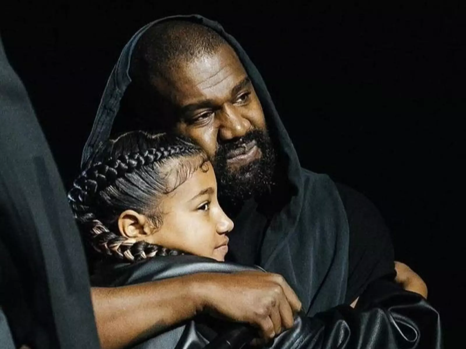 肯爺 Kanye West 讓女兒參與「吹牛老爹」Diddy 歌曲惹怒金卡戴珊 Kim Kardashian！