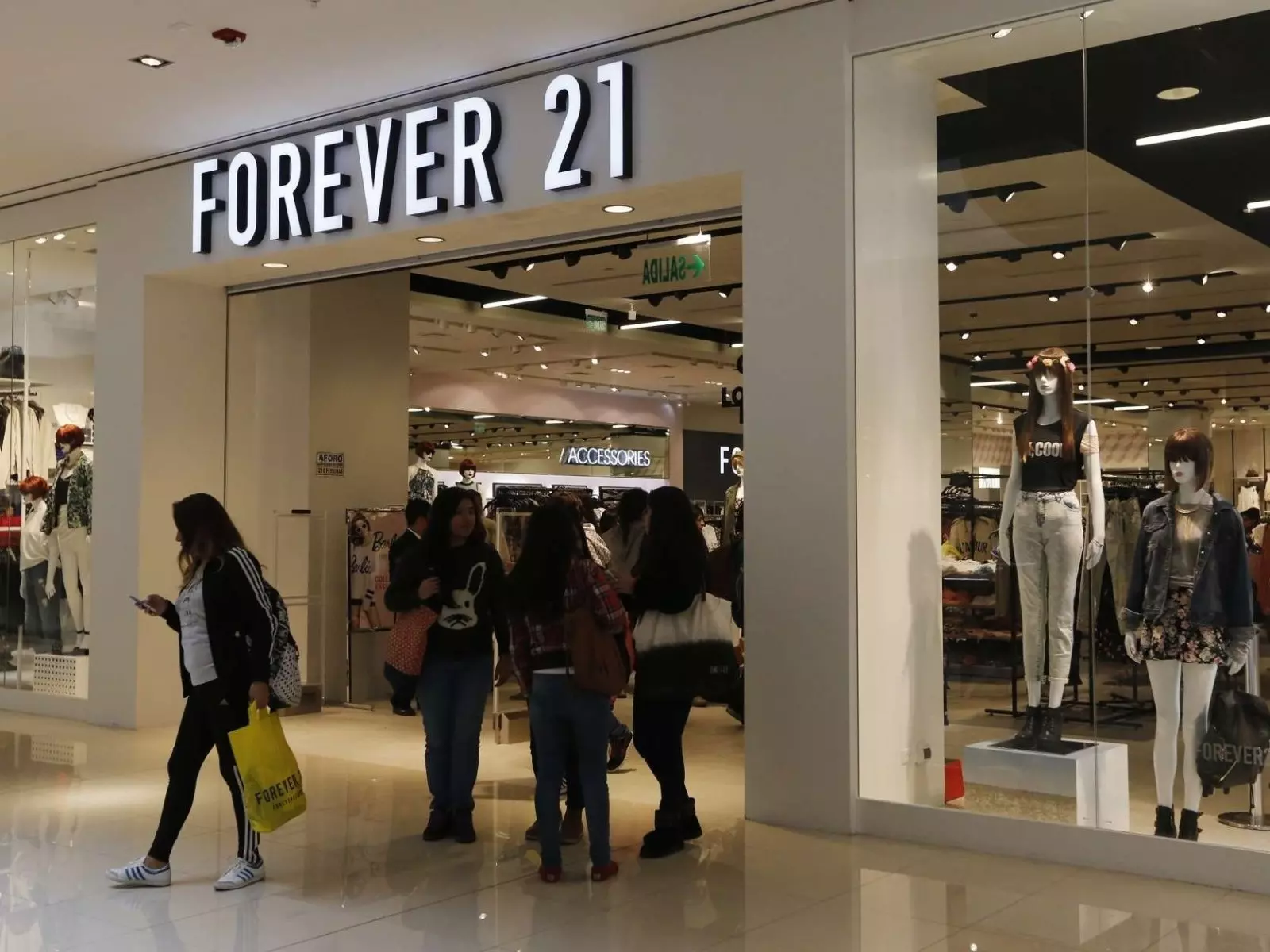 Forever 21 二度宣告破產！虧損好幾千億、360 名員工恐一夕失業！