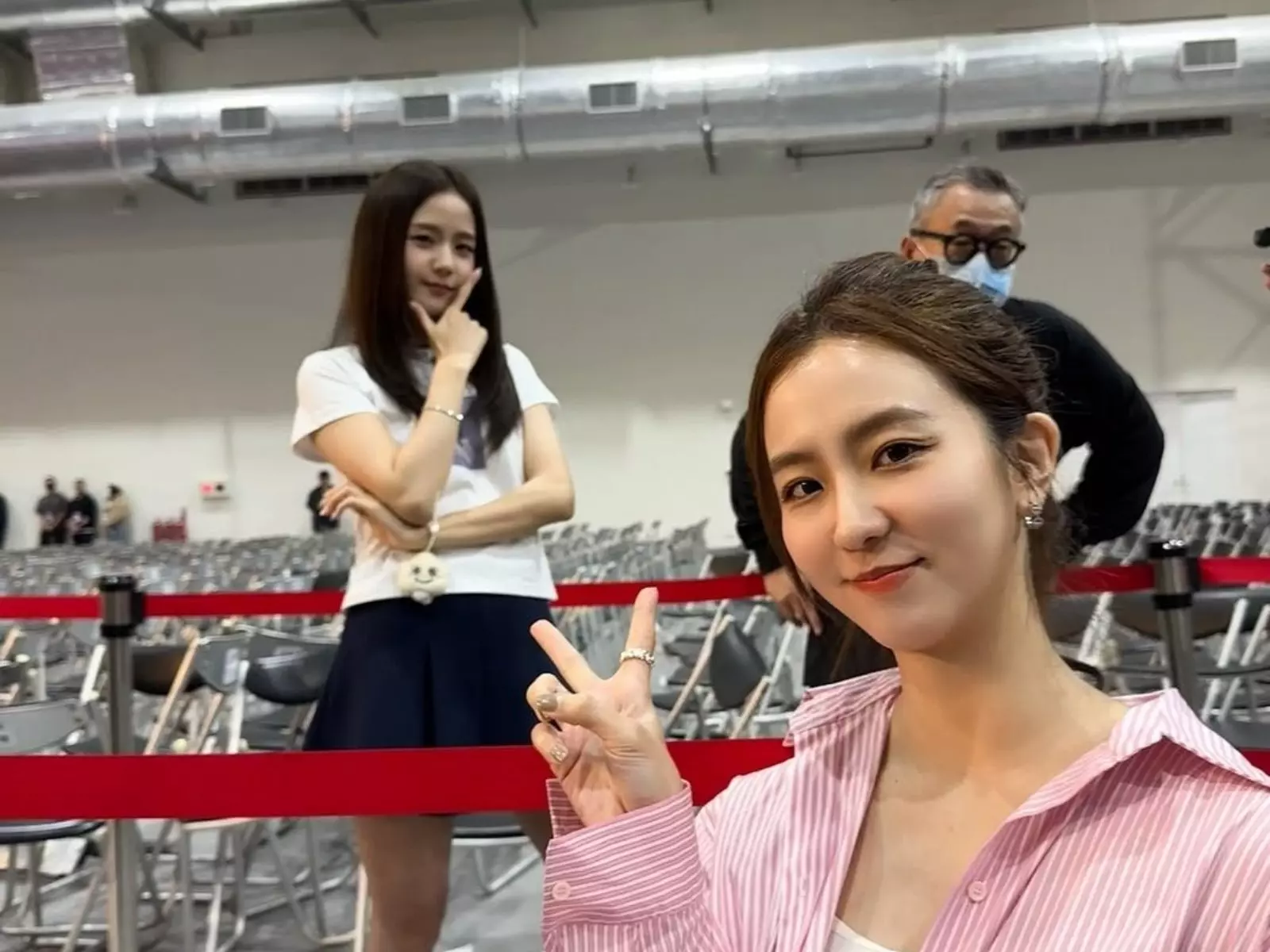 Jisoo 桃園見面會同框「台灣智秀」周曉涵引熱議！網友狂讚「根本雙胞胎！」
