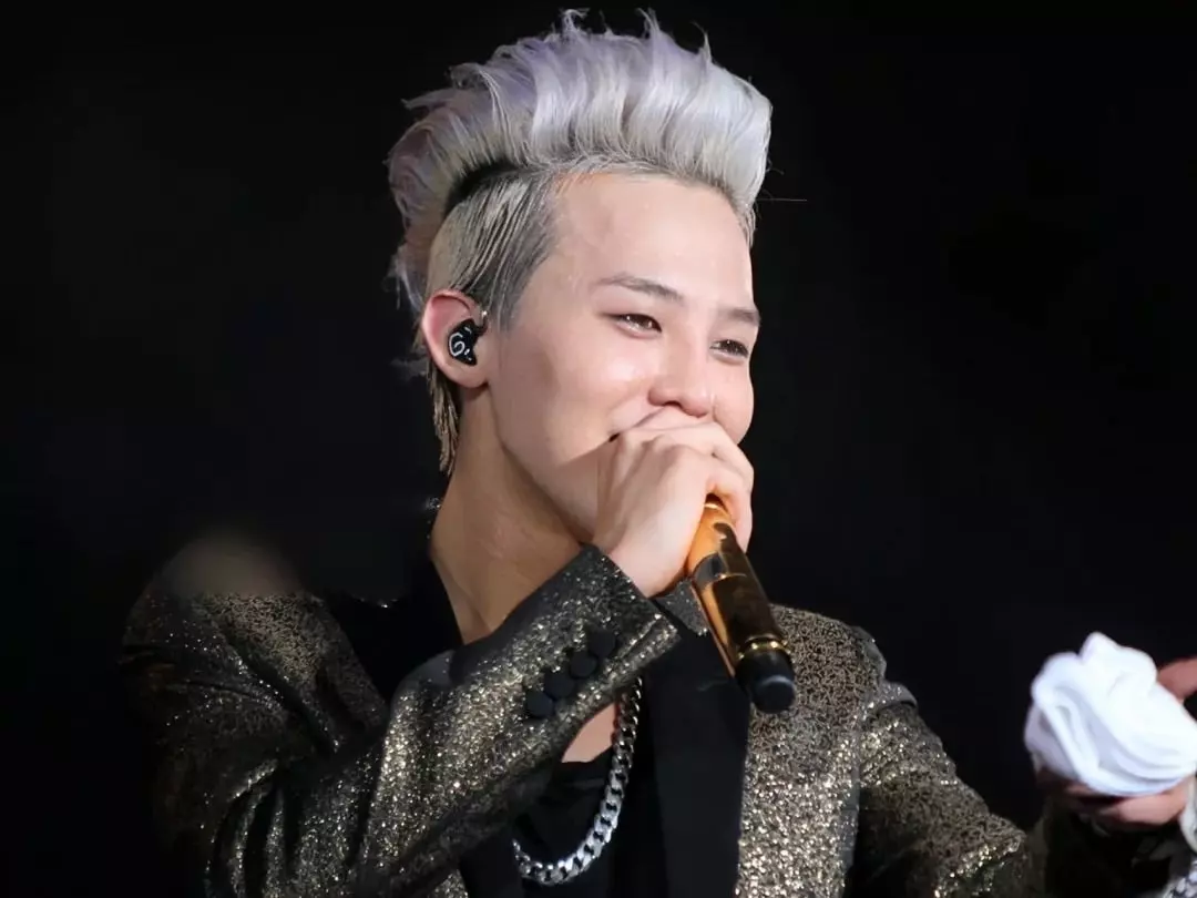 GD 權志龍 G-Dragon 銀髮色回歸登熱搜！粉絲嗨翻：「當年他的銀髮是多少人的白月光！」