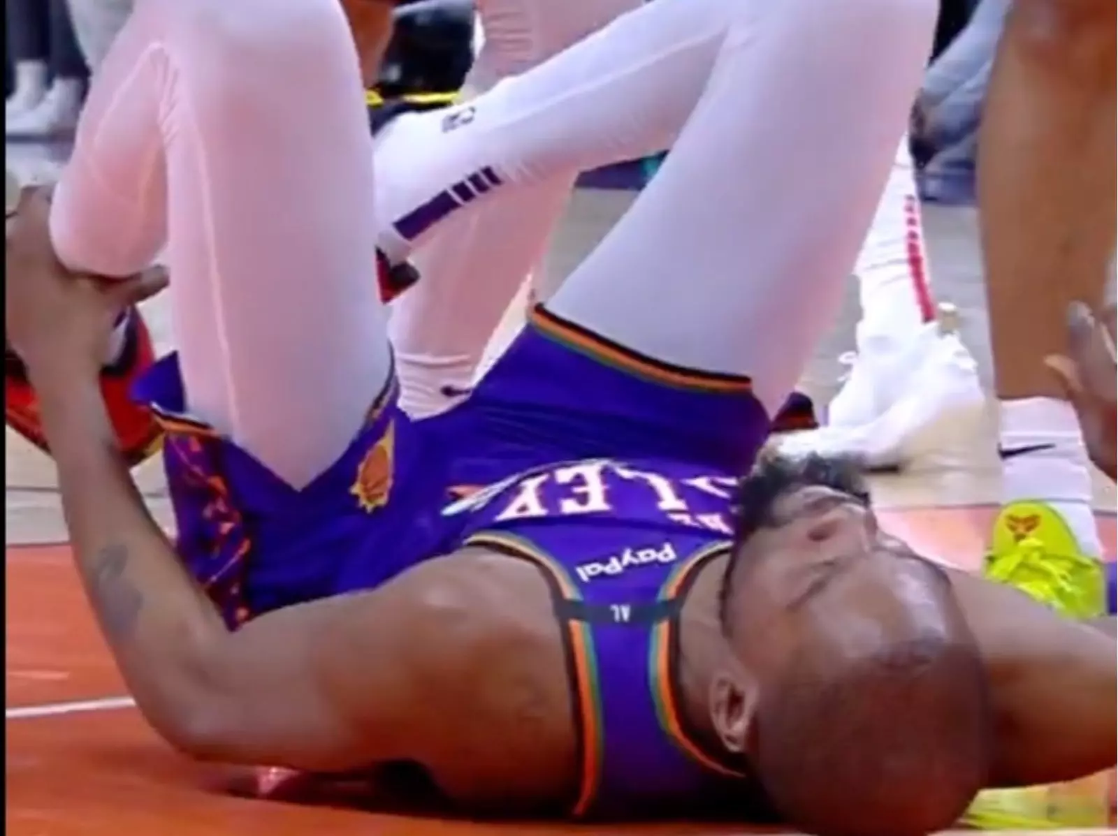 NBA／Kevin Durant 受傷！切入「左腳大翻船」危險畫面曝光！