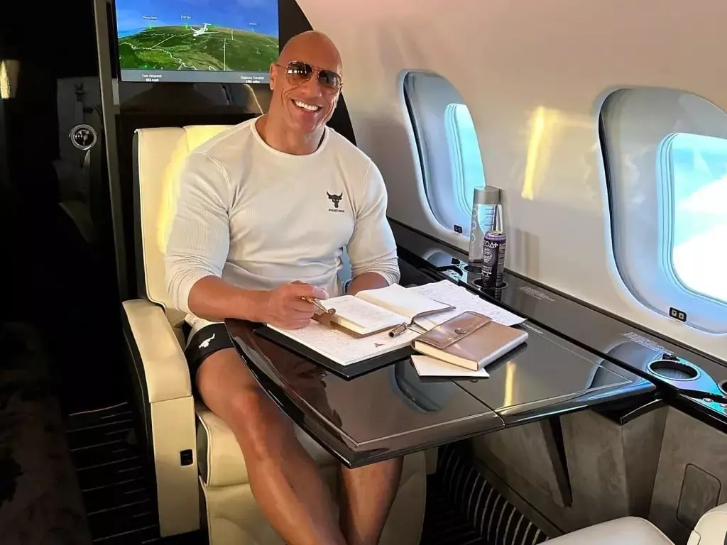 巨石強森 Dwayne Johnson 自爆飛機事故驚險瞬間！腦海中浮現：「這是我的終點了嗎？」