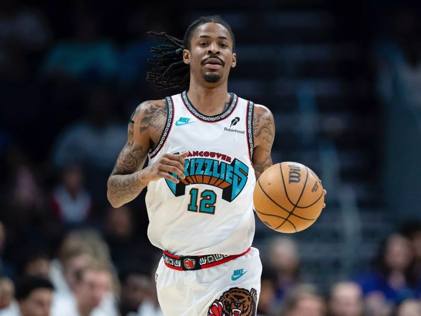 NBA／Ja Morant 全新慶祝動作引熱議！繼舉槍後直接在場上「丟手榴彈」！