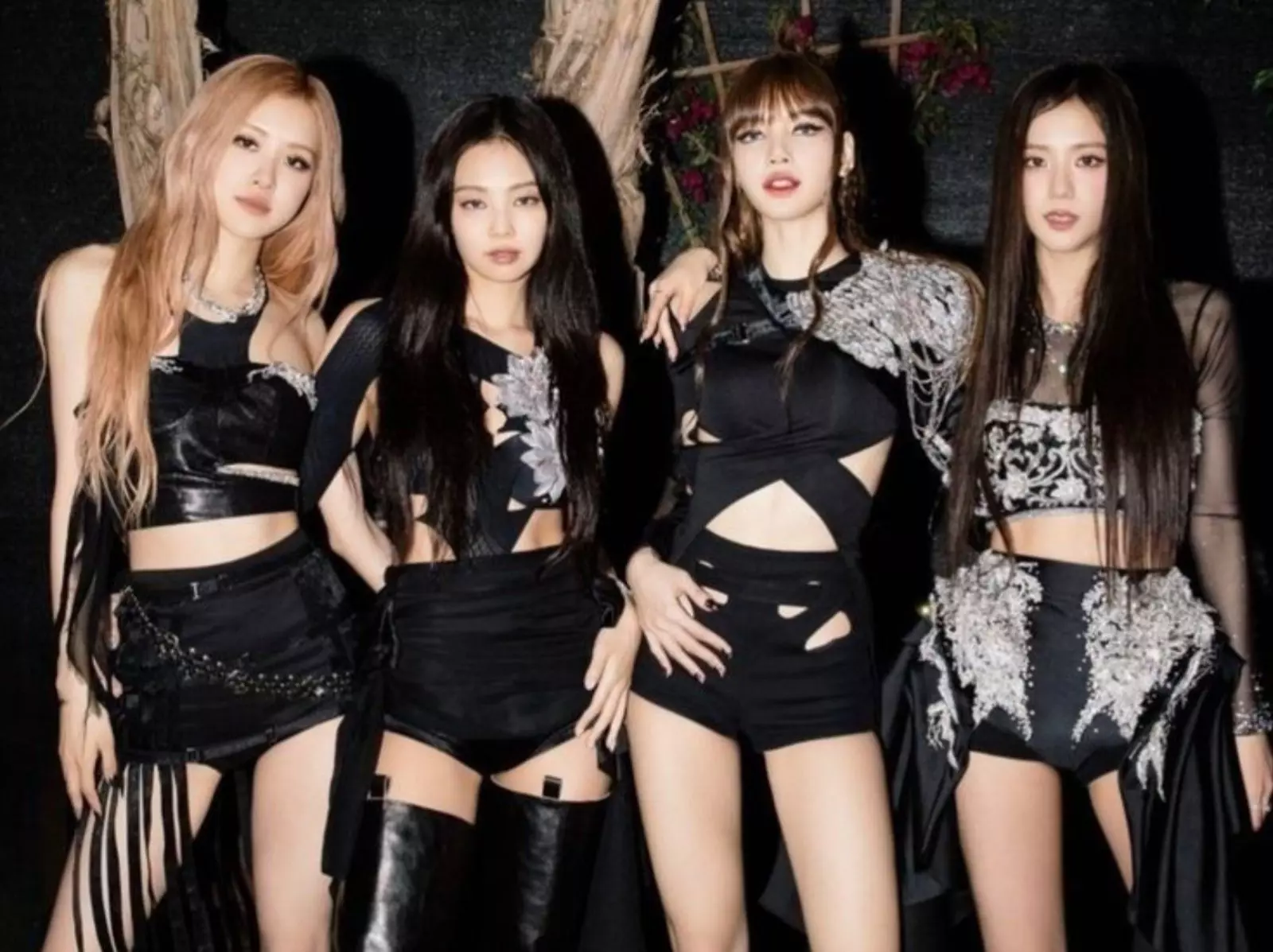 BLACKPINK 巡迴演唱會票價比 GD 還貴！「破萬席位」引網驚：「YG 是不是瘋了？」
