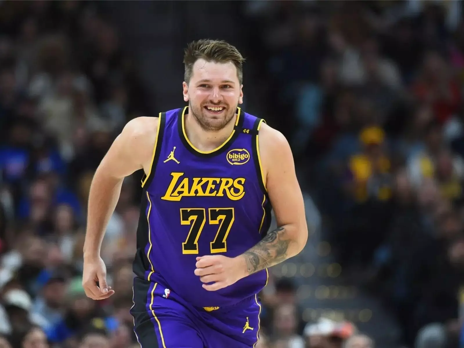 NBA 2024-25 賽季球衣銷售榜 TOP 15 出爐，Luka Doncic 擊敗詹皇＆Curry 獨霸龍頭寫下紀錄！