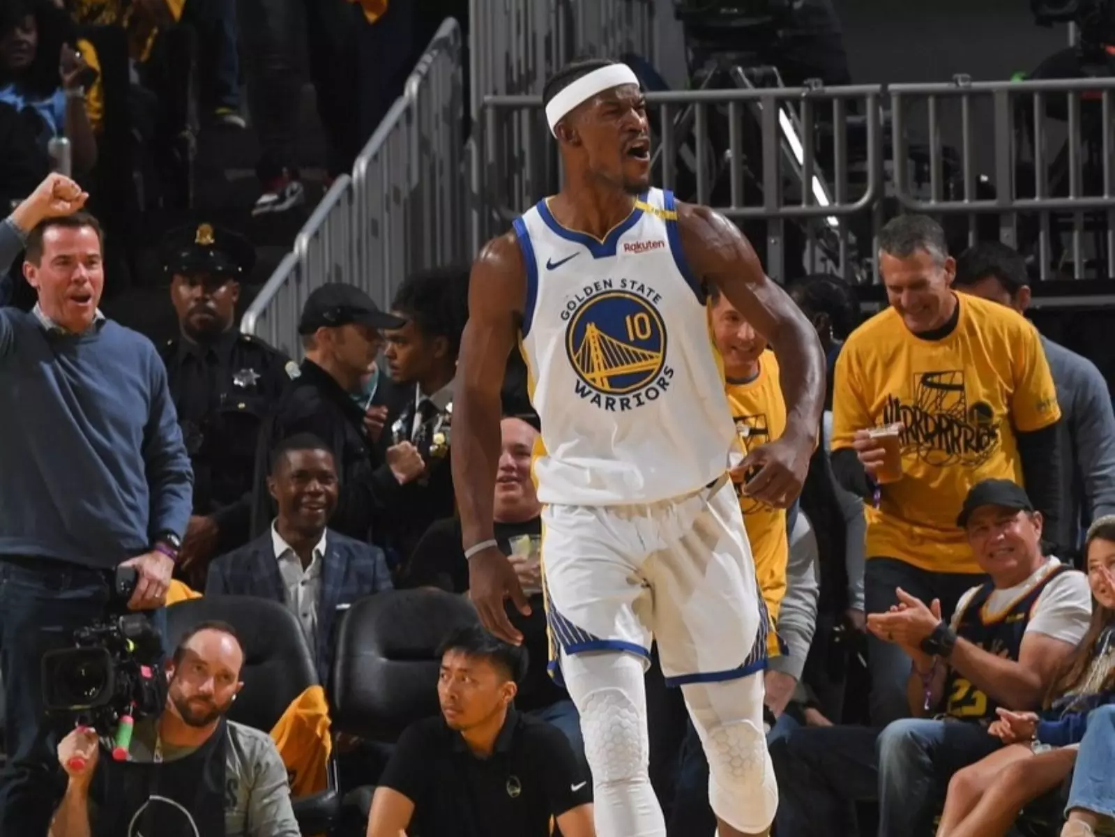 NBA／勇士擊敗灰熊正式挺進季後賽！Curry 關鍵時刻大心臟連飆三分彈炸翻全場！