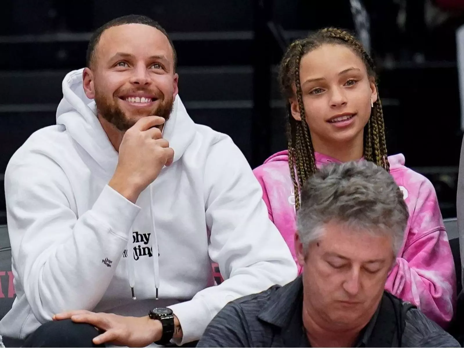 NBA／Curry 大女兒 Riley 長大畫面曝光！球迷驚嘆「已經是甜美青少女了！」
