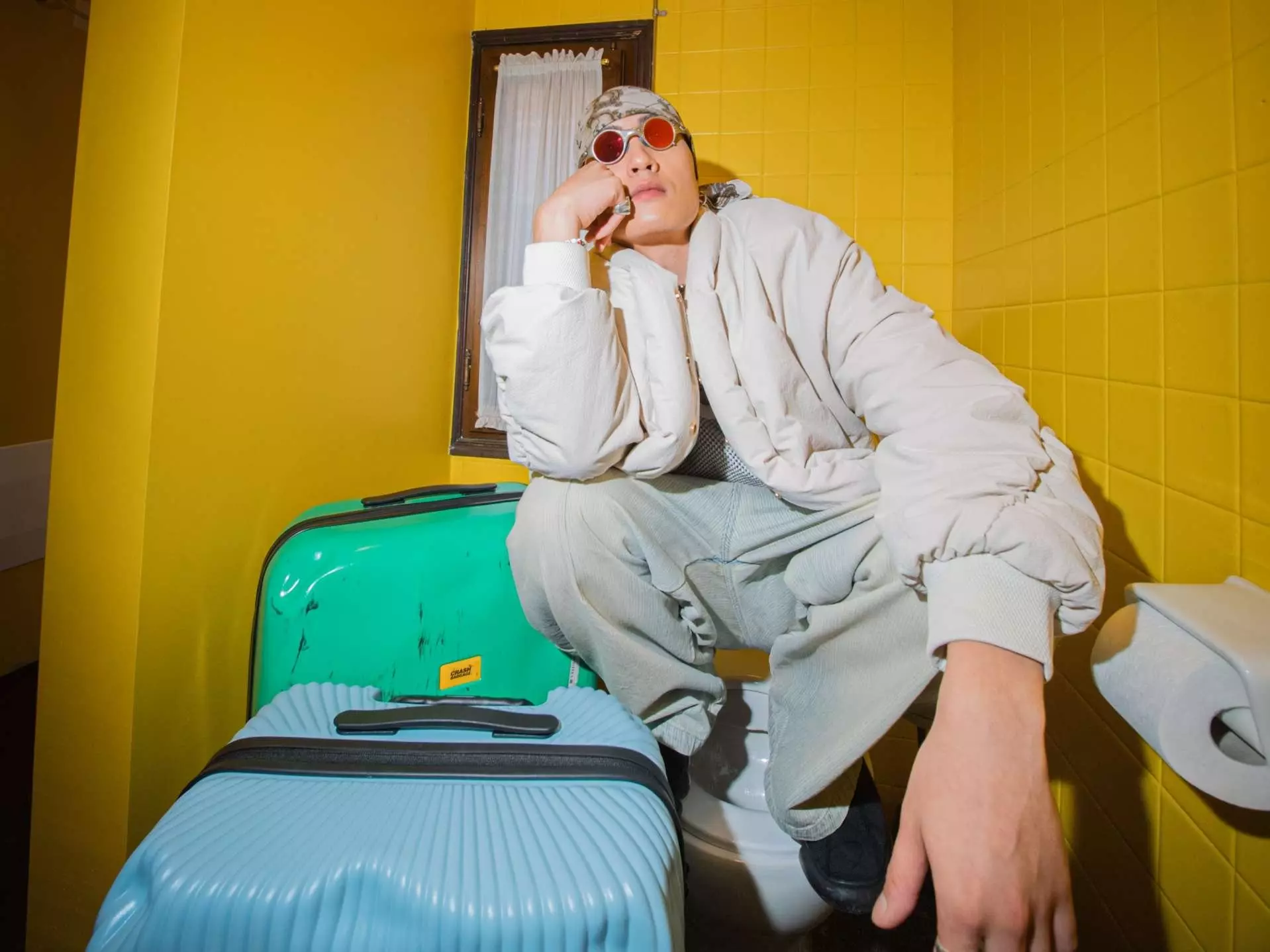 YELLOW 黃宣直擊「Crash Baggage」總部！全新配色＆系列單品完整公開！