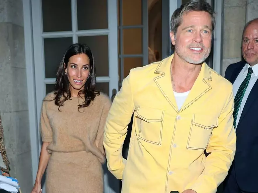 布萊德彼特 Brad Pitt 和女友求婚了！知情人士透露：「能跟不爭高下的人在一起，是種解脫！」