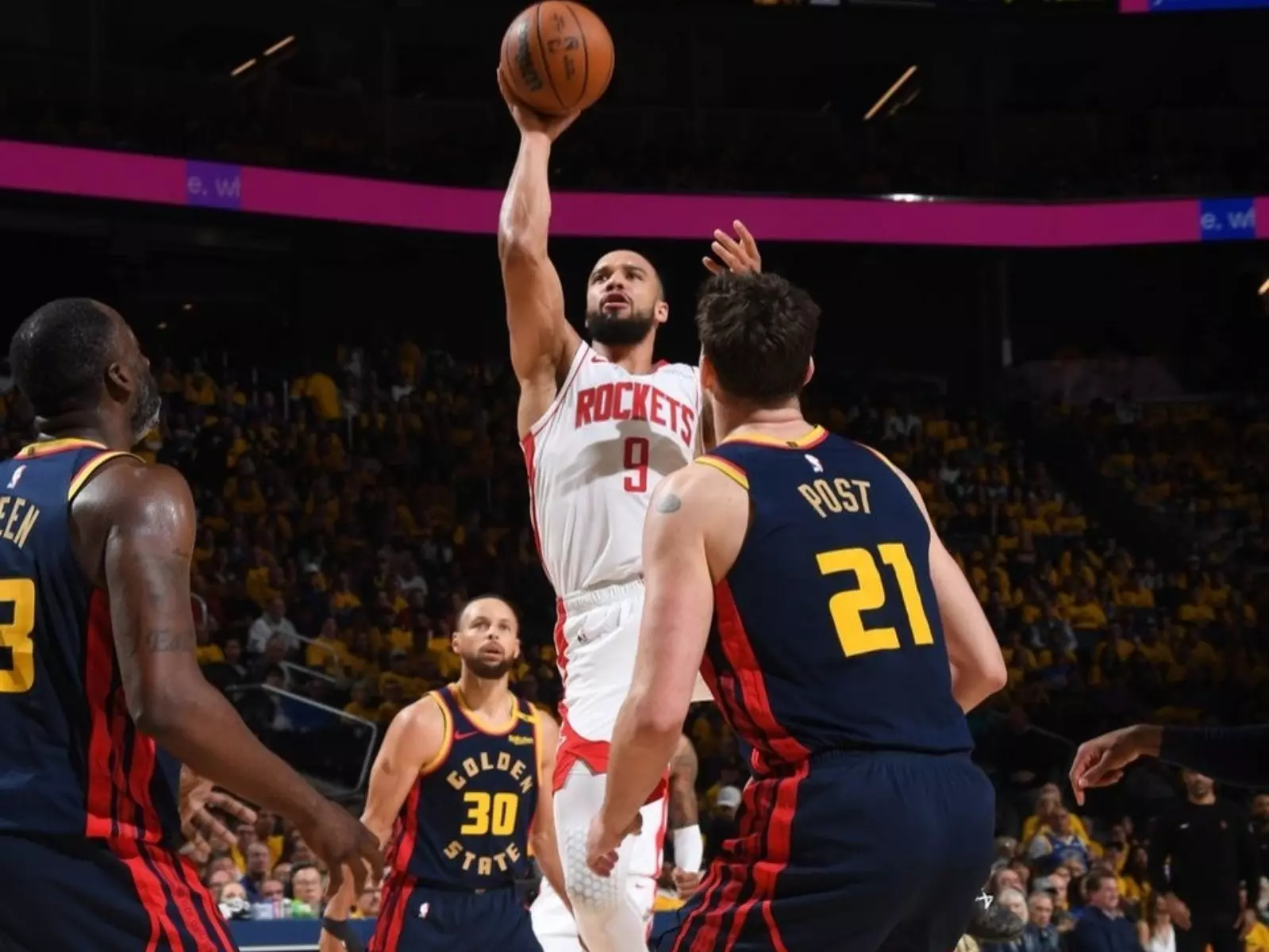 NBA／勇士險勝火箭系列賽 3：1 聽牌！Jimmy Butler 強勢回歸猛轟 27 分！