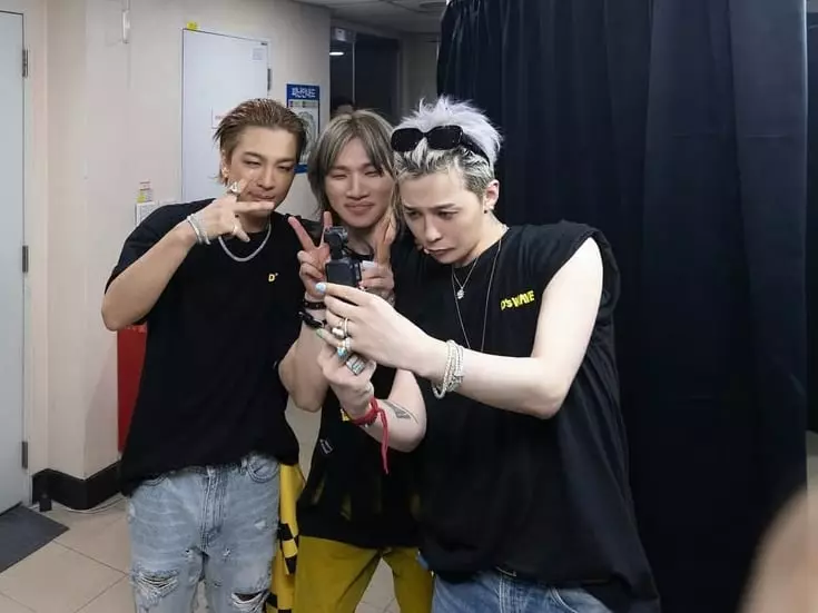 BIGBANG 大聲演唱會 GD、太陽現身！勾肩合唱〈SOBER〉秀團魂！