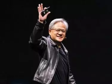 Nvidia 輝達黃仁勳 10 年來首次調薪！年收入高達 15 億！
