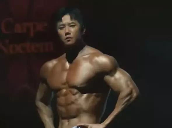 《24小時健身俱樂部》開播！李濬榮、鄭恩地為戲練壯、增重 9 公斤！