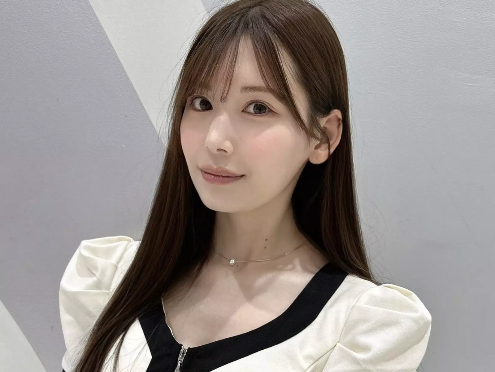 明里紬移籍 Premium 延續「雙專屬」女優人氣！未來有望與山岸綺花夢幻演出！【老司J開車】