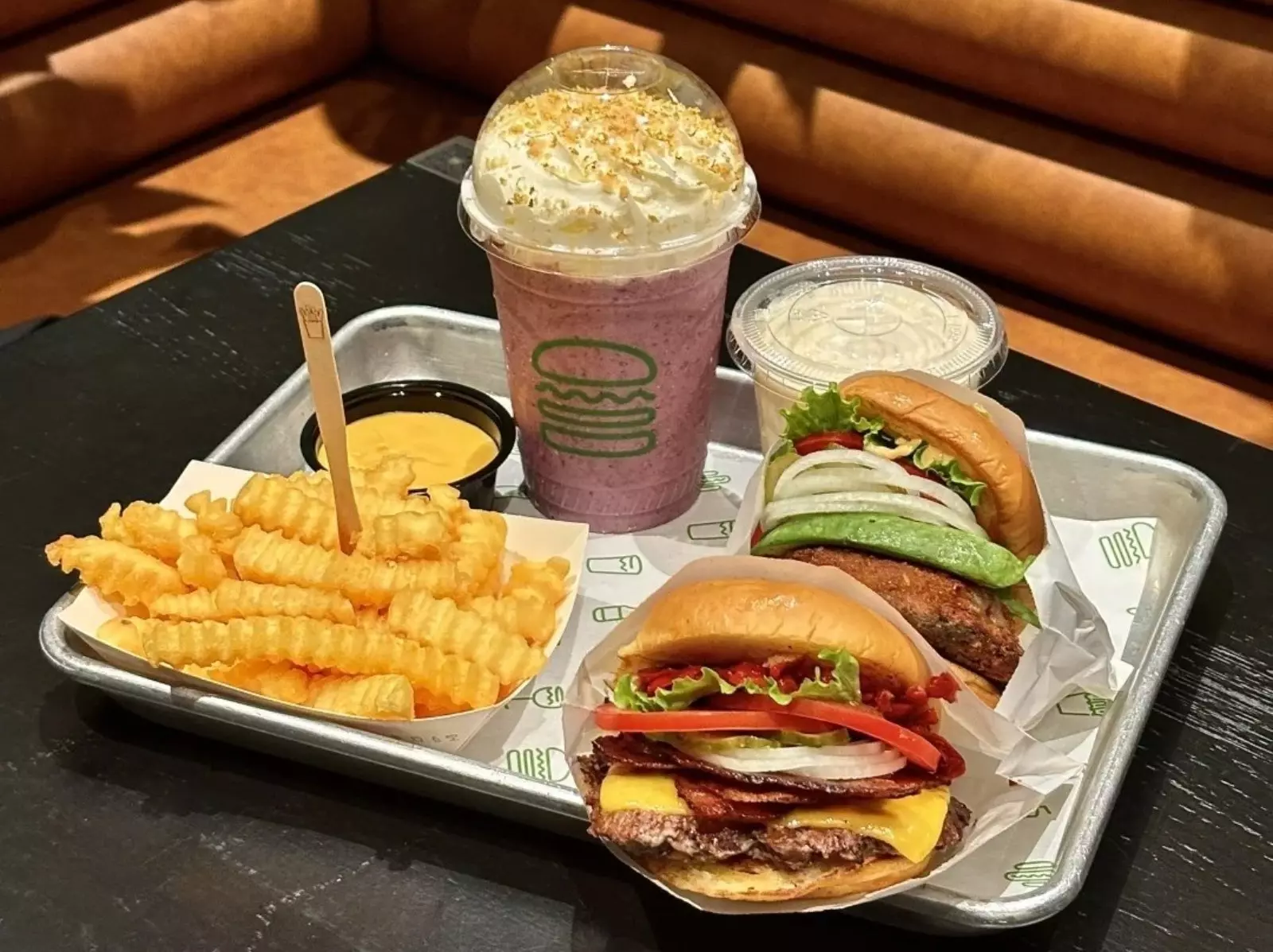 SHAKE SHACK 漢堡即將來台灣？網見註冊商標嗨喊：「唯一最愛！」
