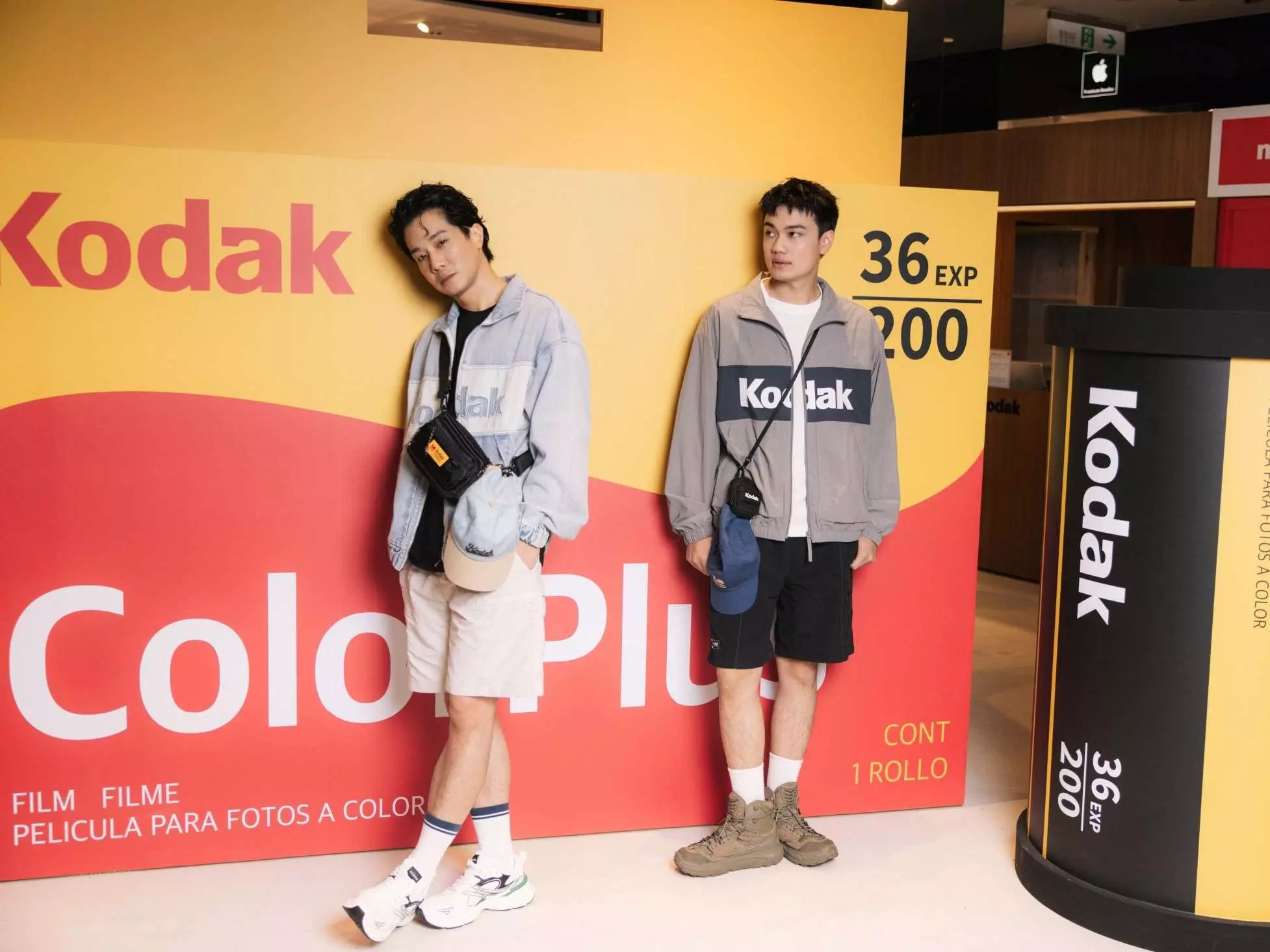 KODAK APPAREL 快閃店登陸台北信義 A11！薛仕凌、劉子銓化身「行走的底片」，定格風格記憶！