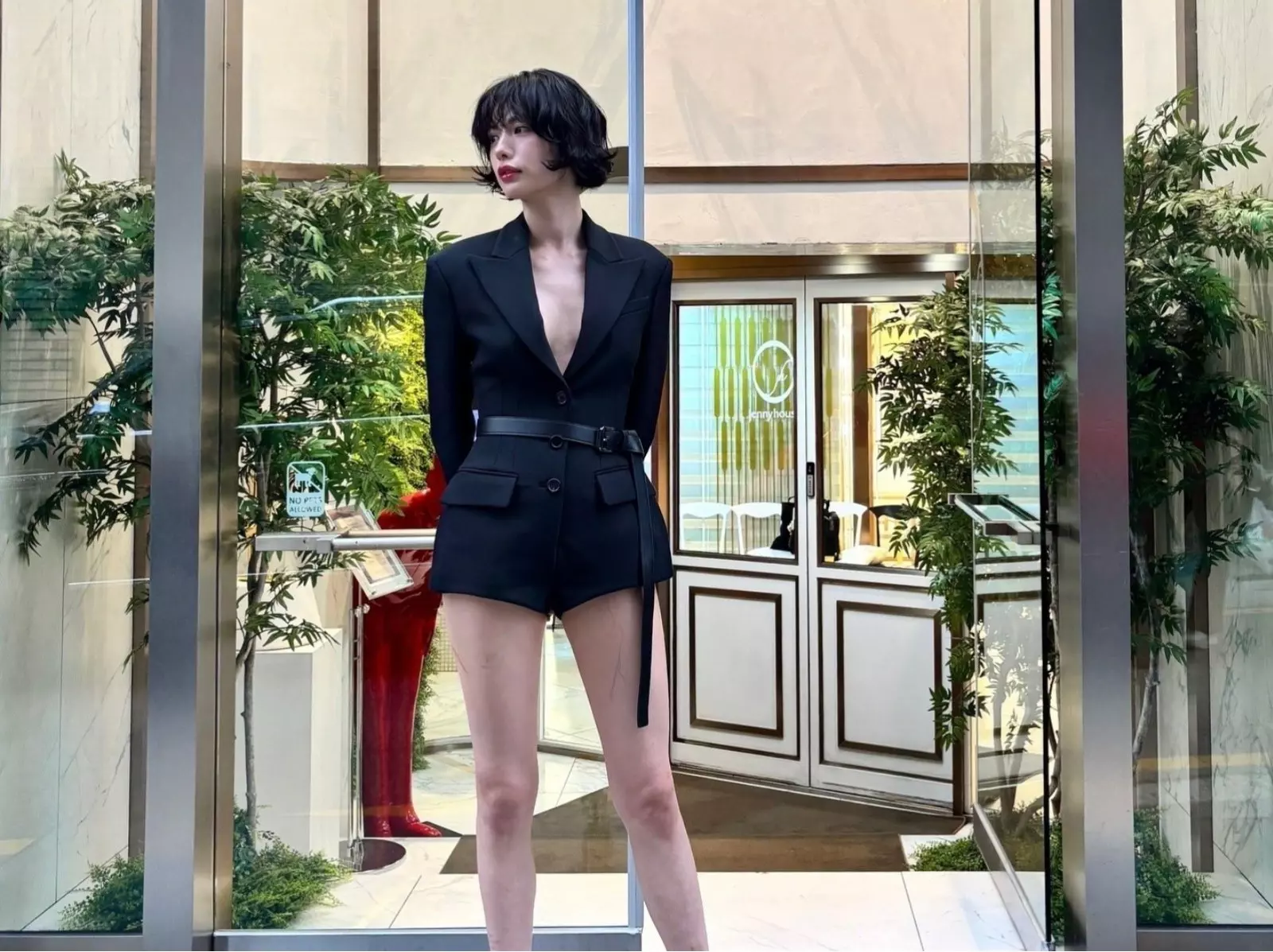 Nana 林珍娜／林珍兒身高 171 辣秀傲人三圍美腿！網嘆：「長腿界天花板！」