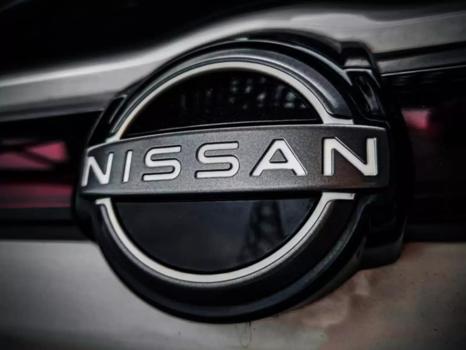 NISSAN 再擴大裁員達 2 萬人！營業利潤虧損 9 成陷經營危機！