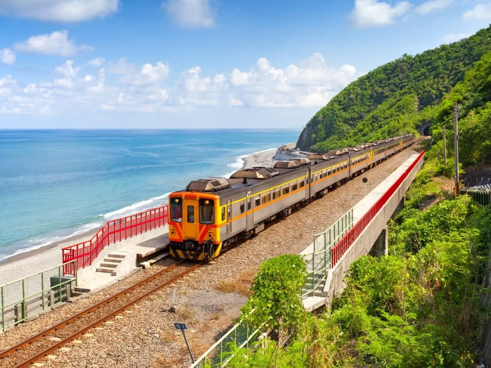 台鐵最新「旅客運送契約」實施時間曝光！誤點 10 分鐘全額退票！