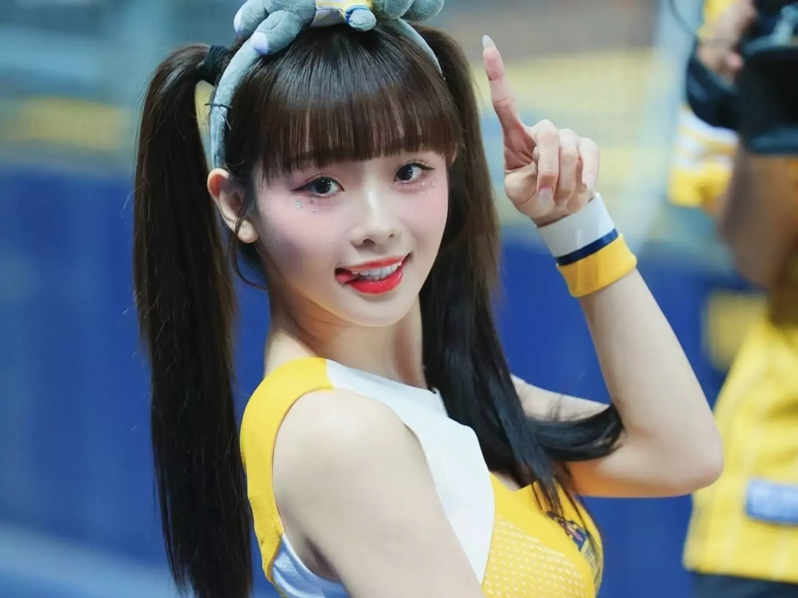 維尼俏皮放送甜美表情包，中信啦啦隊高學歷女孩有夠圈粉！【野生抓正妹】