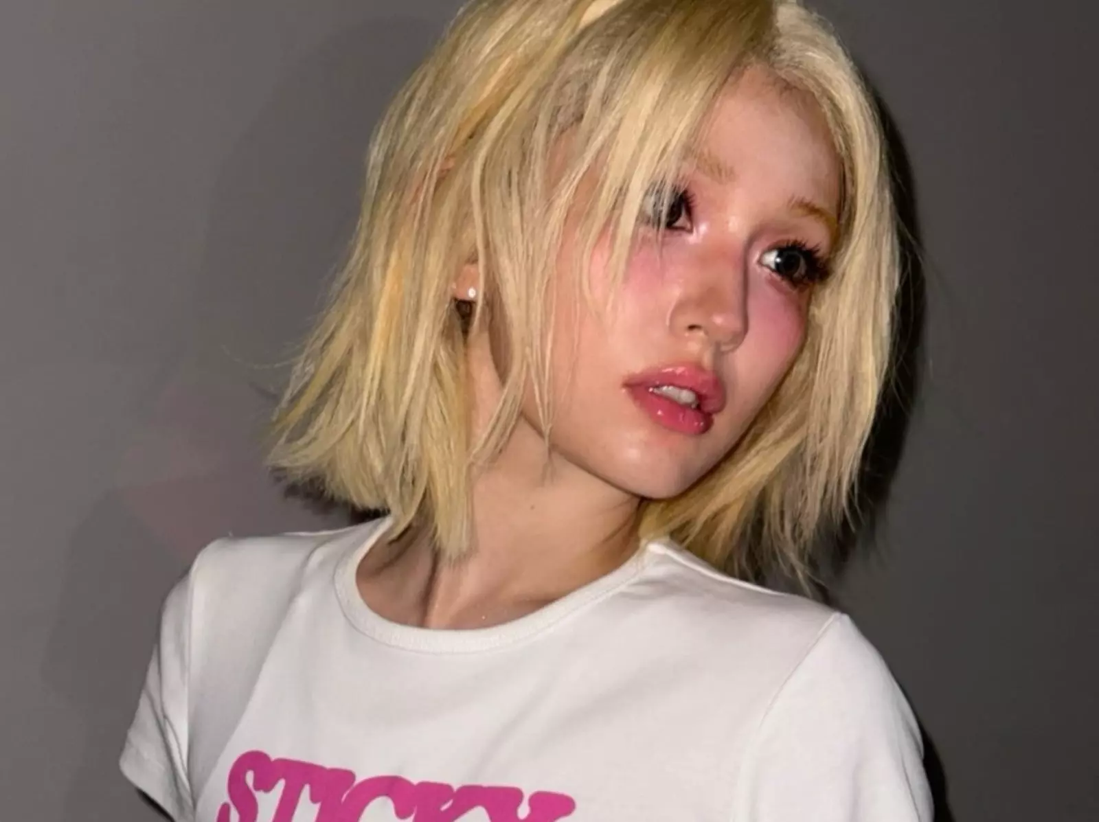 Somi 全昭彌身高 172 高挑身材 IG 穿搭超有魅力！甜酷風格 5 大亮點一次掌握！