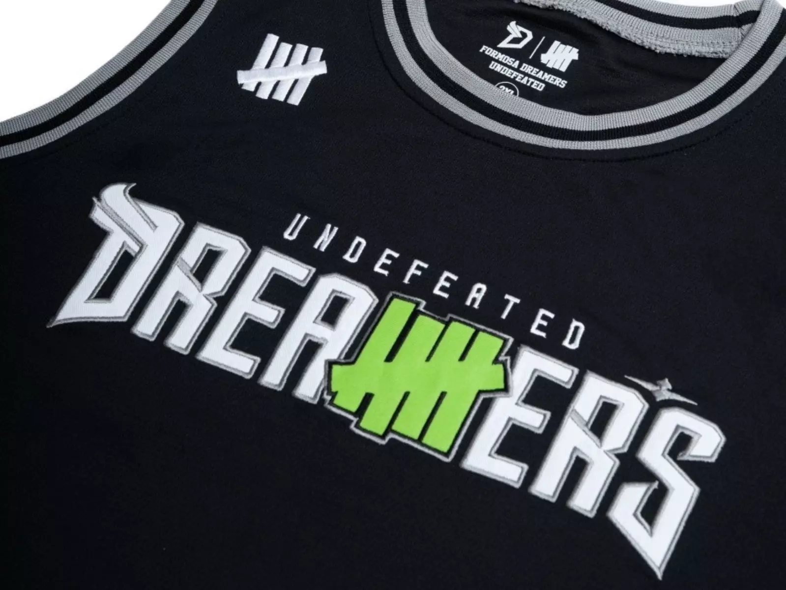 UNDEFEATED x 福爾摩沙夢想家首度聯名系列完整公開！致敬籃球與街頭文化的結合！