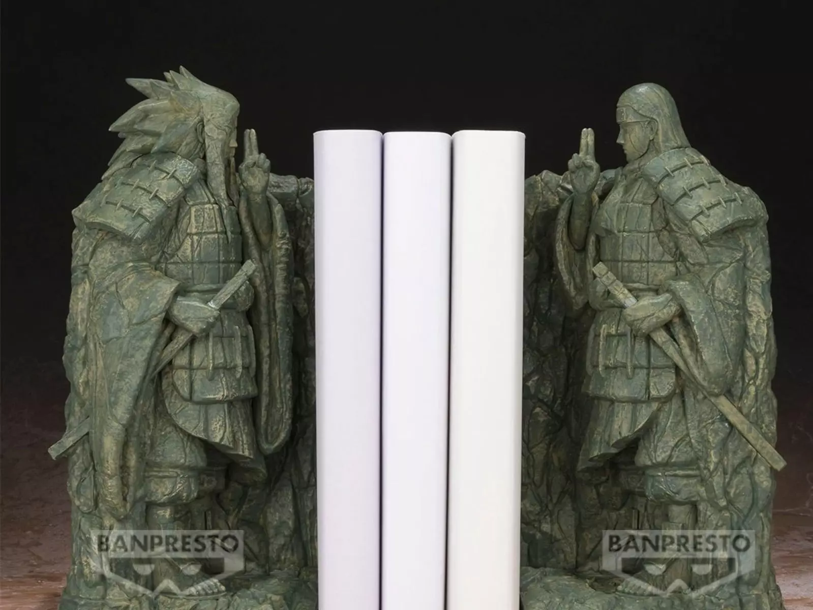BANDAI《火影忍者》千手柱間 VS 宇智波斑「終末之谷」雕像實體化書擋登場！