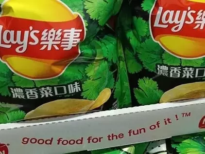 Costco 好市多開賣「樂事香菜洋芋片」！網友評：「是魔王等級！」