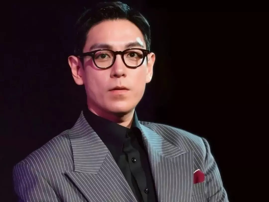 T.O.P 崔勝鉉現身《魷魚遊戲 3》五官變化引熱議！唇部變薄、人中拉長？4 招抗老護唇法公開！