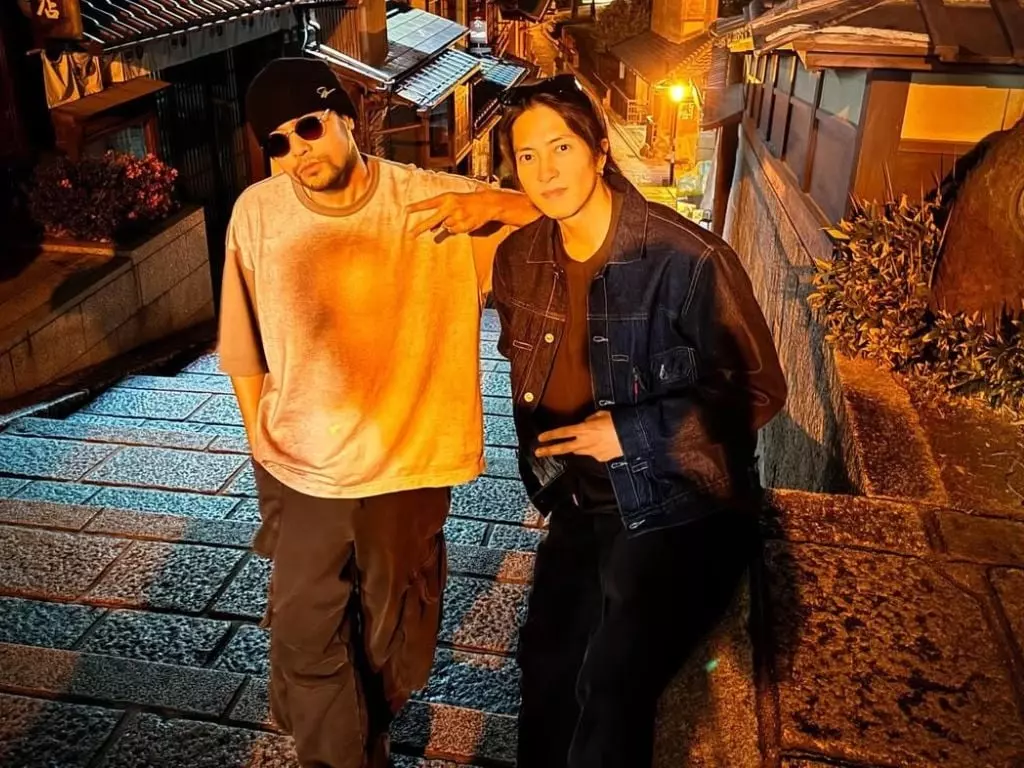 周杰倫、山下智久京都合體！亞洲天王再度同框曝好交情！