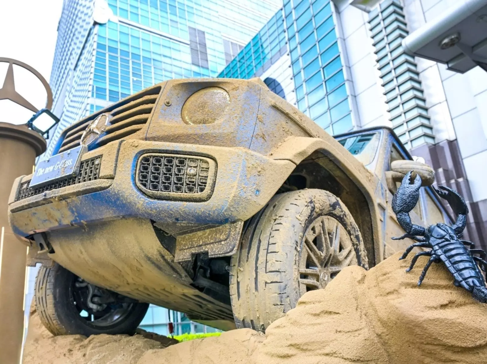Mercedes-Benz「G-Class 沙雕展」台北 101 霸氣亮相！賓士首度戶外裝置藝術資訊一覽！