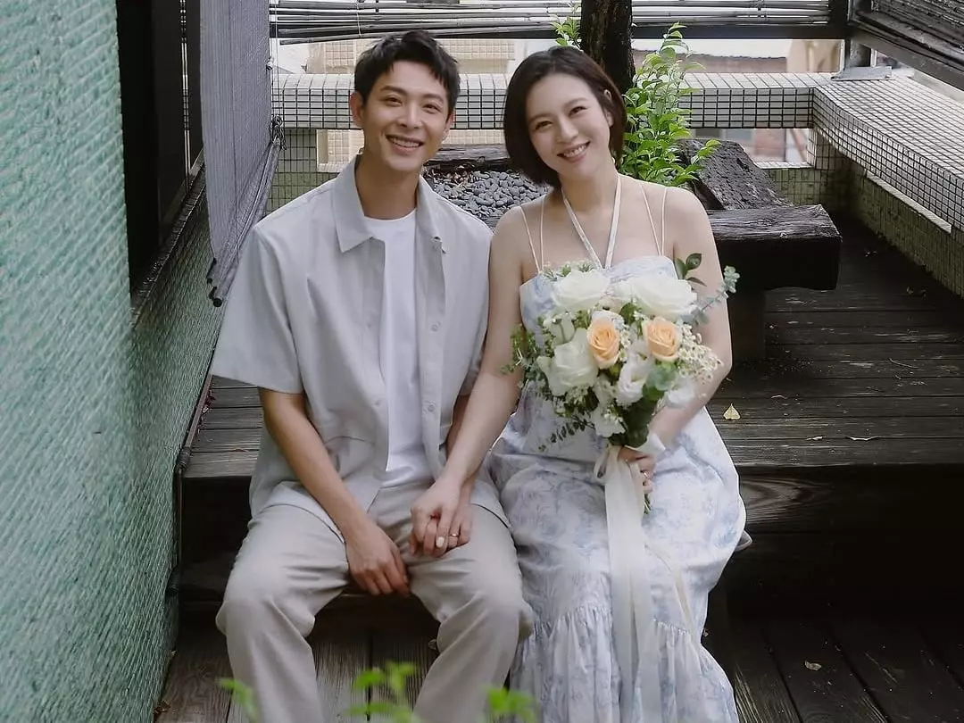 劉品言、連晨翔結婚了！IG 曬照再曝雙喜：「謝謝我們的小孩！」