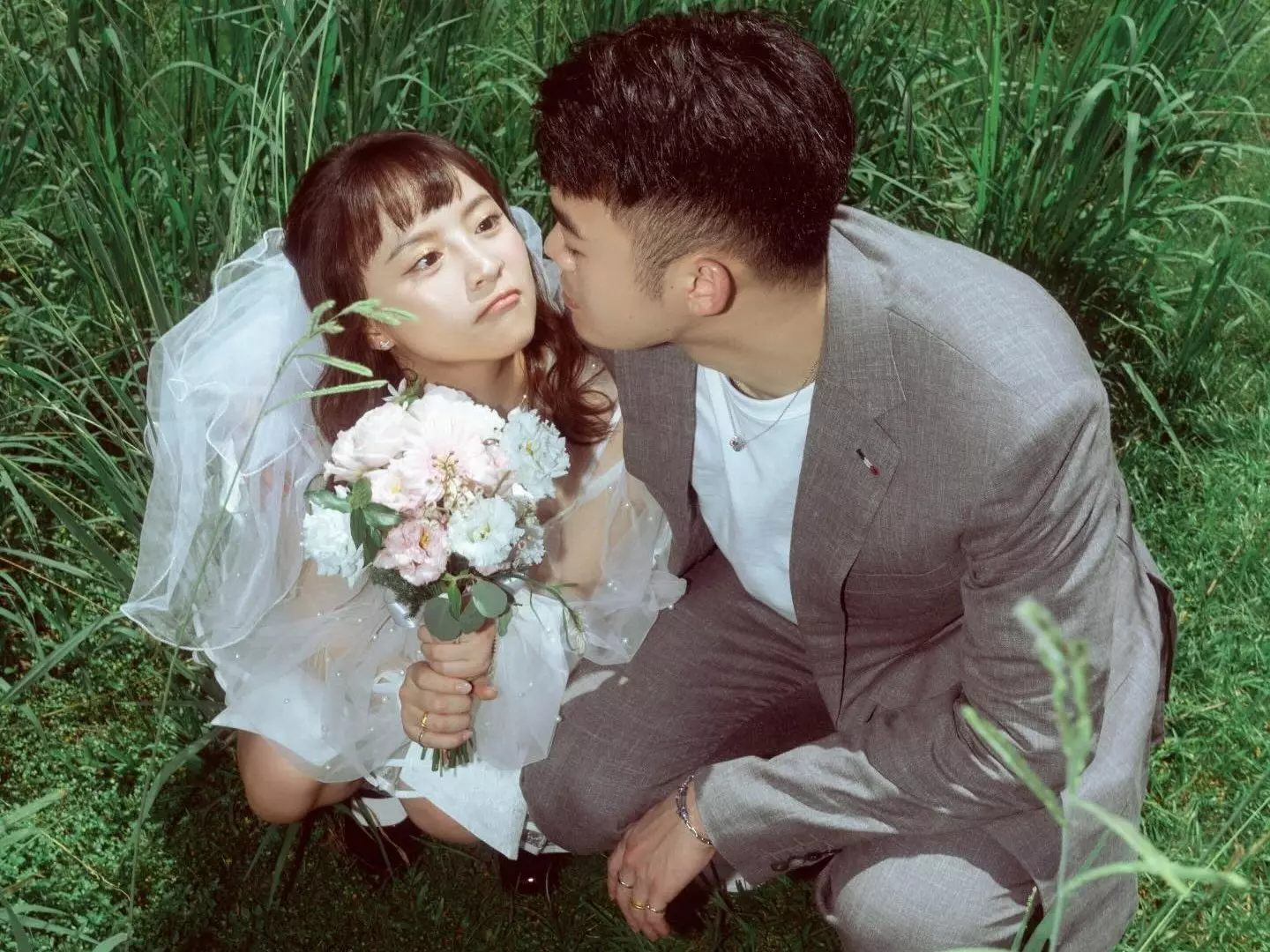 王齊麟、「十元」陳詩媛登記結婚！甜喊：「王太太綁定成功，不容退貨！」