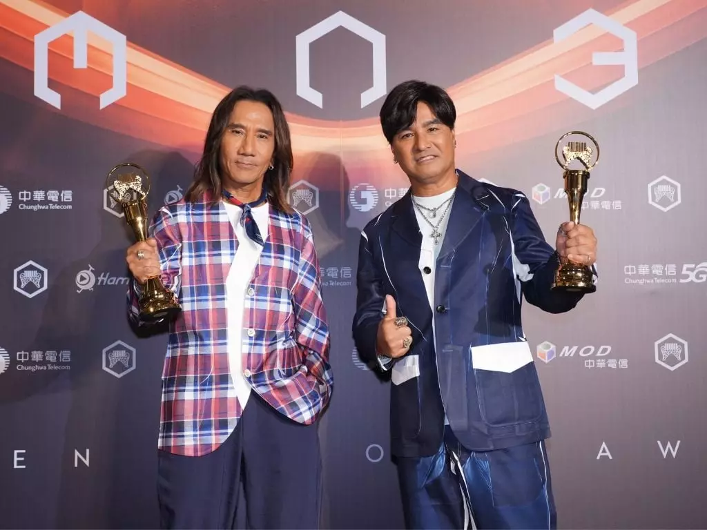 金曲 36／動力火車榮獲最佳演唱組合獎！喊話：「應該再得一座金曲！」
