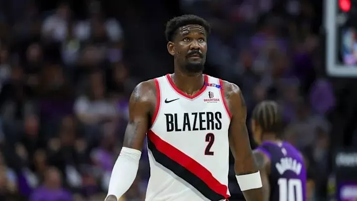 NBA／拓荒者震撼買斷 Deandre Ayton 合約，球迷紛紛齊喊「湖人機會來了！」