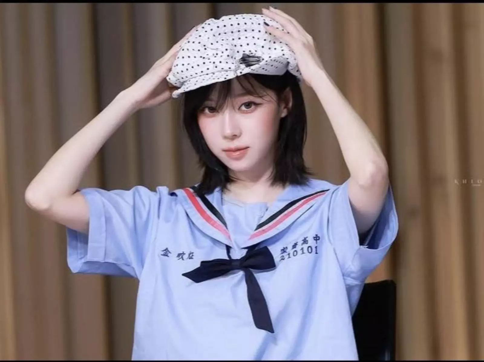 aespa 見面會嗨穿台灣家齊高中制服！網暴動喊：「學姊好！」