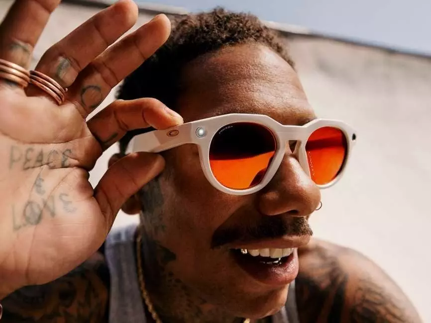 Meta x Oakley 推出全新一代 AI 智慧眼鏡！主打 3K 錄影、8 小時續航⋯發售情報一次看！