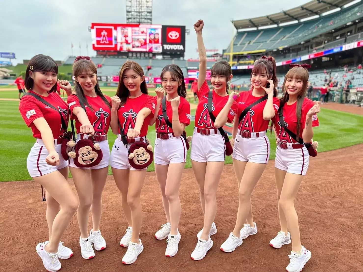 樂天女孩進軍美國 MLB！橫跨美西美東應援大聯盟！