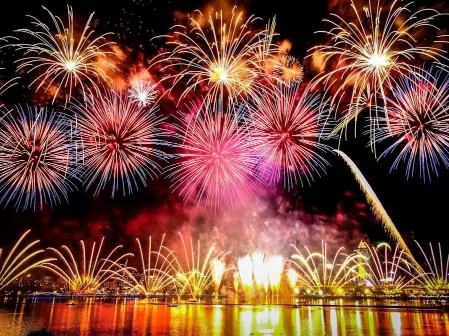 2025 大稻埕夏日節 8 月登場！煙火秀、走讀體驗、老屋攀岩...活動一次看！