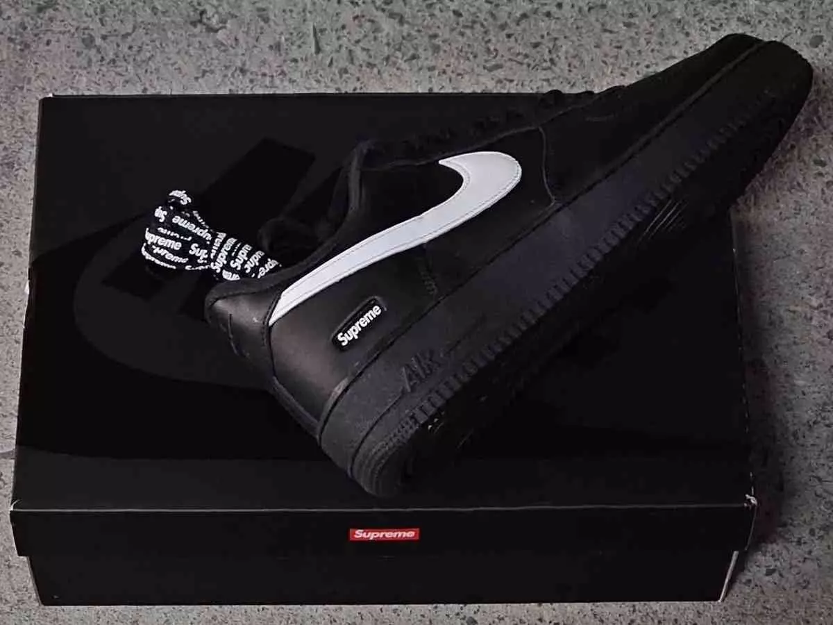 Supreme x Nike Air Force 1「黑鞋白標」全新秋季新色登場！完整細節＆發售詳情一次看！