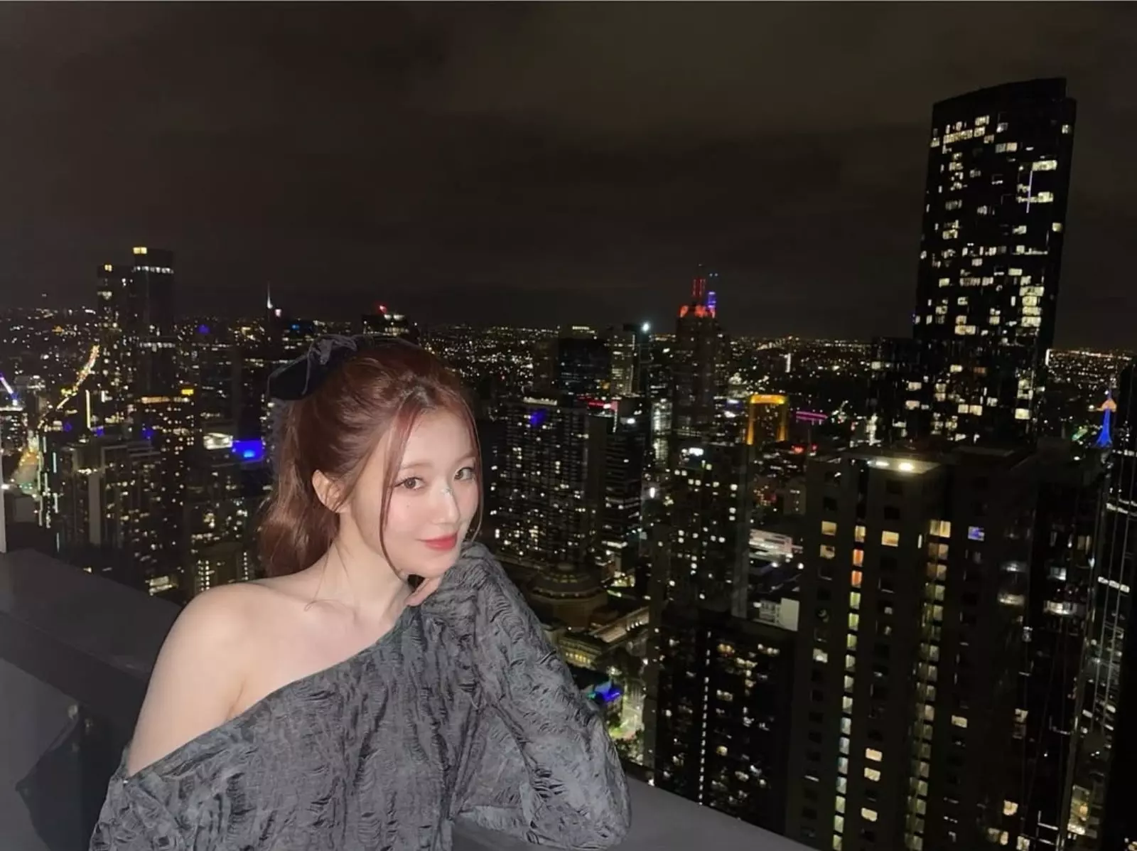 i-dle／(G)I-DLE 舒華首次公開首爾豪宅，冰箱滿滿酒瓶羞喊：「買了沒喝！」