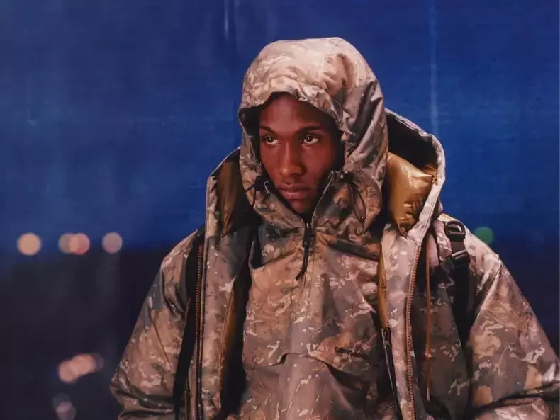 Carhartt WIP 2025 秋冬系列登場！主打迷彩軍事機能、紅色系穿搭等話題新作！