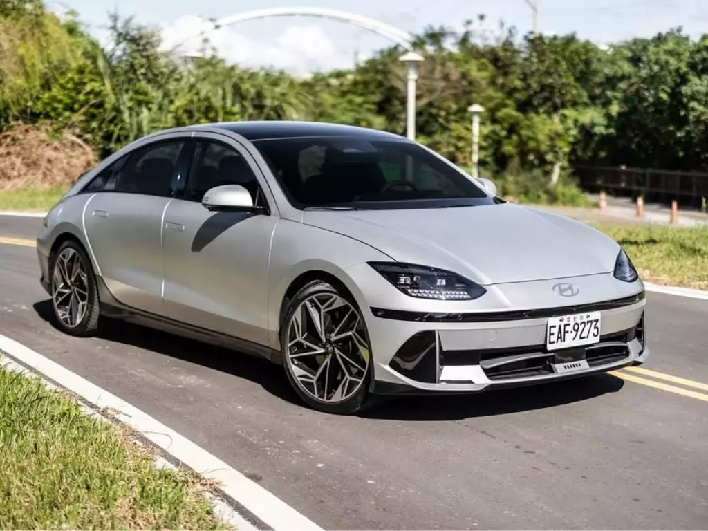 關稅汽車會降價嗎？台灣現代 HYUNDAI 搶先宣布電動車最高降 30 萬元！
