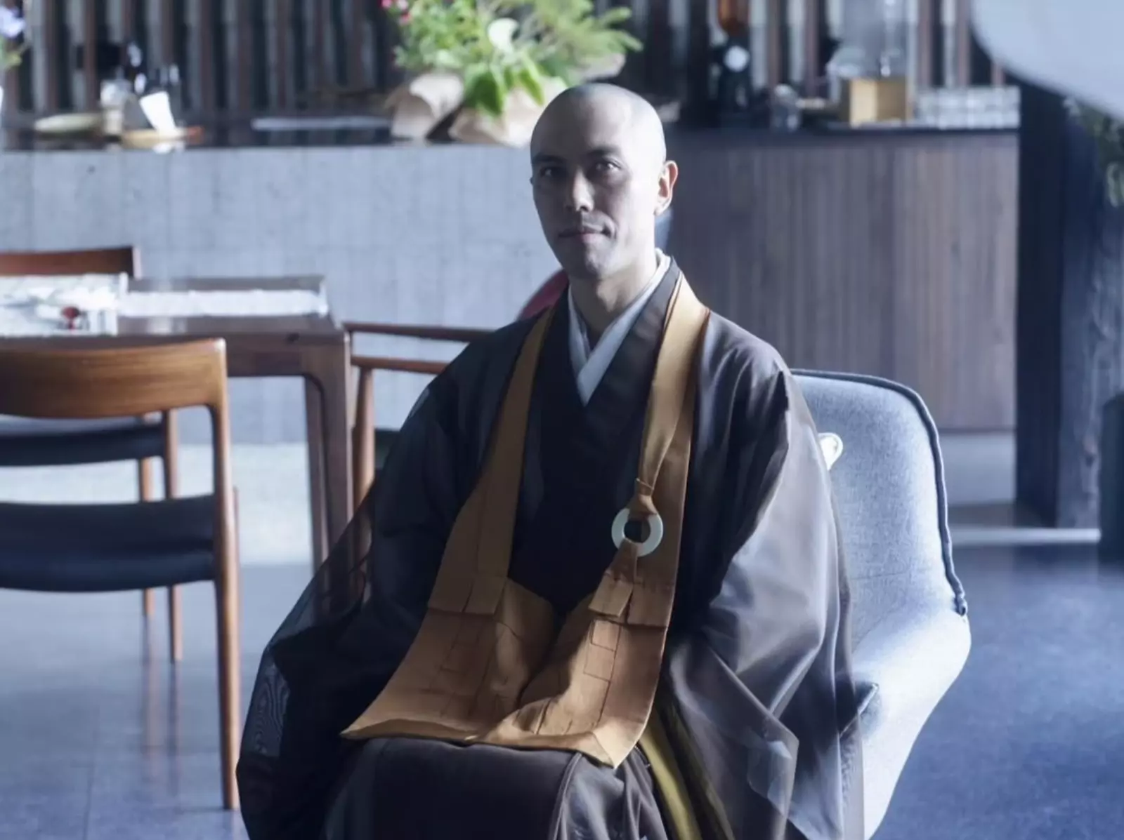 「不論新聞如何翻滾，請記得，每一天，你都有能力選擇回到愛的頻率。」《Alice 的情緒快遞》