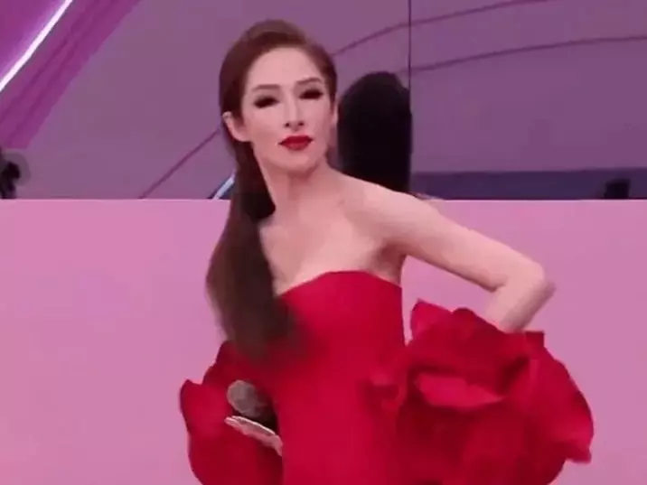 蕭亞軒近況曝光！上節目驚見暴瘦身材，粉絲紛紛擔憂健康！