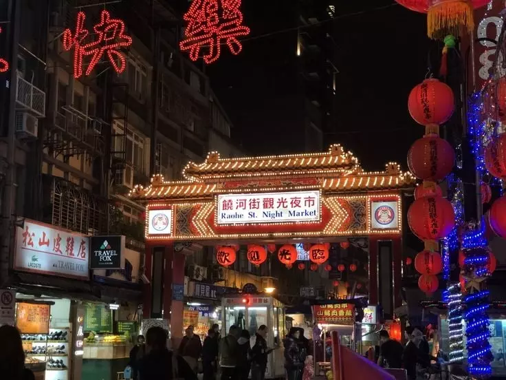 2025 外國旅客最愛夜市排名出爐！饒河夜市打敗士林夜市奪冠！