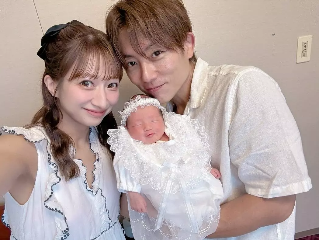 辻希美、杉浦太陽結婚後喜迎第五胎！IG 曬女兒合照：「相差 18 歲的姊妹！」