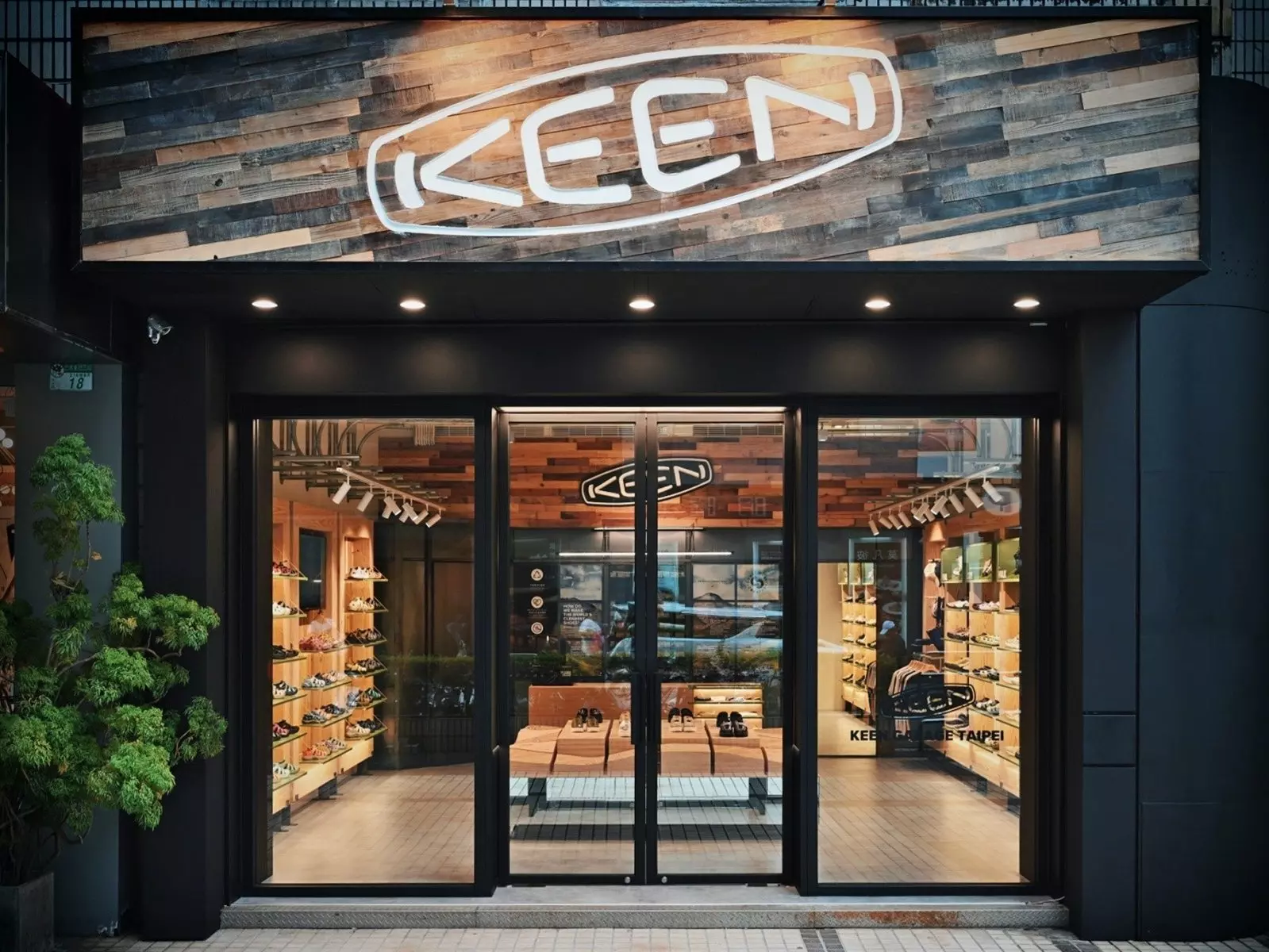 KEEN Garage Taipei 全台首間專賣店插旗東區！人氣 Uneek 系列、限定聯名款完整收錄！
