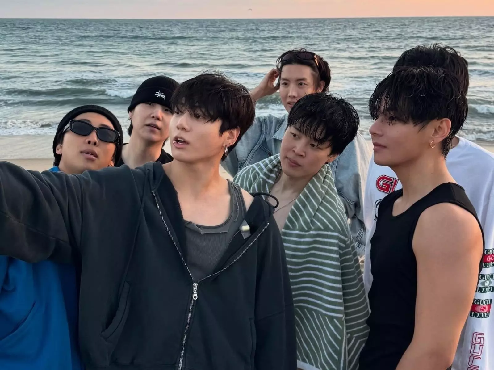 BTS 防彈少年團退伍合體直播！宣布 2026 年春季新專輯、世界巡演同步登場！