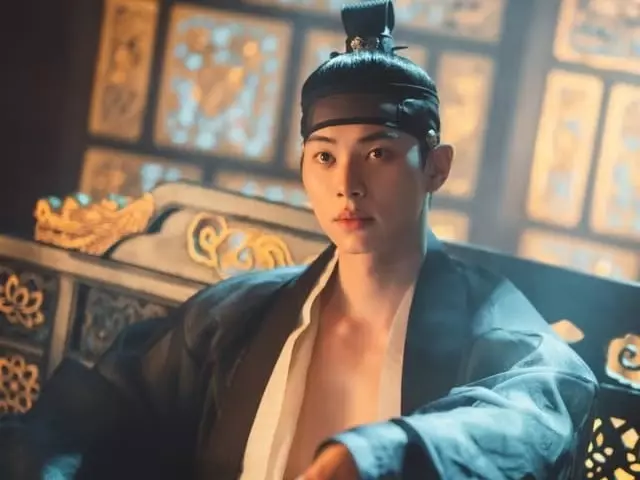 《暴君的廚師》李彩玟身高 190 肌肉身材爆紅！早在 1 年前認愛，女友是演員柳多仁！